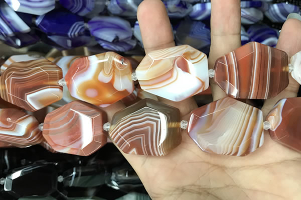 CAA2773 25*32mm - 27*35mm faceted freeform line agate beads