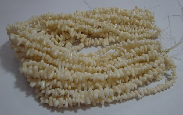 CCB93 15.5 inch 4*11mm irregular branch white coral chip beads