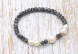 CFB753 faceted rondelle black labradorite & potato white freshwater pearl stretchy bracelet