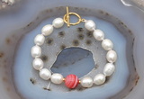 CFB920 Hand-knotted 9mm - 10mm rice white freshwater pearl & red banded agate bracelet