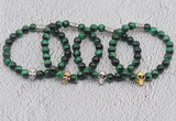 CGB6039 8mm round green tiger eye bracelet with skull for men