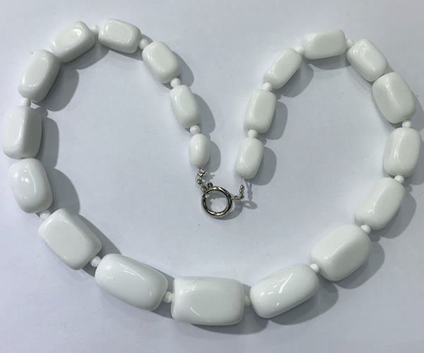 CGN121 22 inches 10*14mm - 20*30mm nuggets white porcelain necklaces