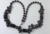 CGN315 27.5 inches chinese crystal,garnet & black agate beaded necklaces