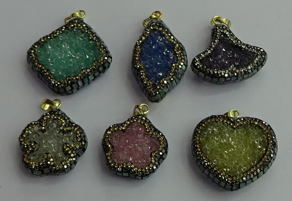 CGP372 25*30mm - 30*35mm freeform crystal glass pendants