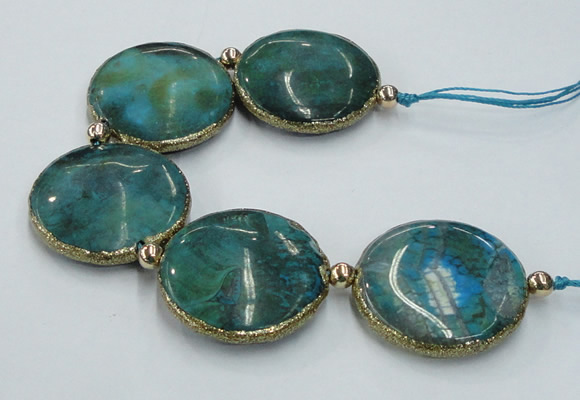 CNG2195 7.5 inches 35mm flat round agate beads with brass setting