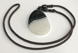 NGP5665 Agate flat teardrop pendant with nylon cord necklace