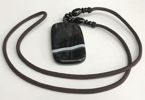 NGP5678 Agate rectangle pendant with nylon cord necklace