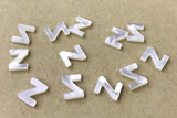 Shel40 8*10mm Natural White Shell Alphabet Letter Pendant